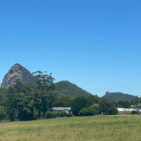 Ark Accommodation Glass House Mountains Esterno foto
