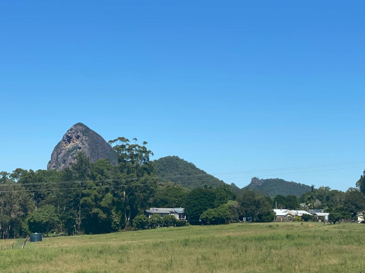 Ark Accommodation Glass House Mountains Esterno foto