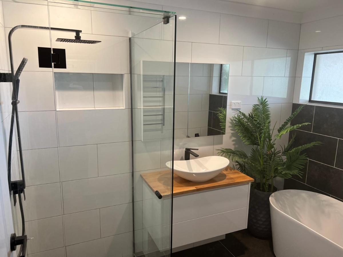 Ark Accommodation Glass House Mountains Esterno foto
